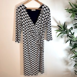 Gilli lined faux wrap dress. Navy Blue/White. Jersey knit. Size L